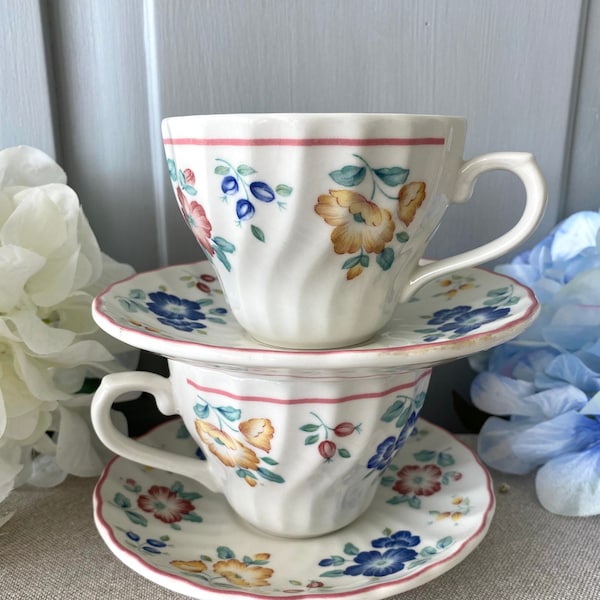 Duo tasses thé CHURCHILL ENGLAND fleurs / Duet teacups Churchill flowers design