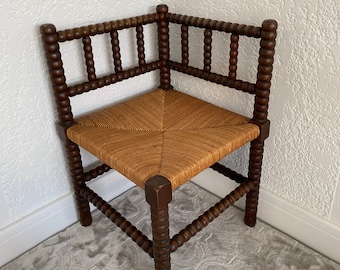 CORNER CHAIR in turned wood with bobbin legs and woven straw, Antique farm chair, Rustic farmhouse decoration,
