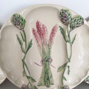 Beautiful asparagus plates in barbotine porcelain, vintage white plate for asparagus set, French vintage asparagus set