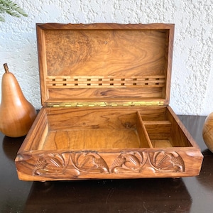 Scatola di sigarette in legno d'ulivo vintage, scatola di sigarette vintage francese, deposito di tabacco in legno, vecchia cassa di sigarette