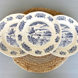 Three Vintage Gien porcelain plates, 1950&#39;s French vintage porcelain, decorative blue plates