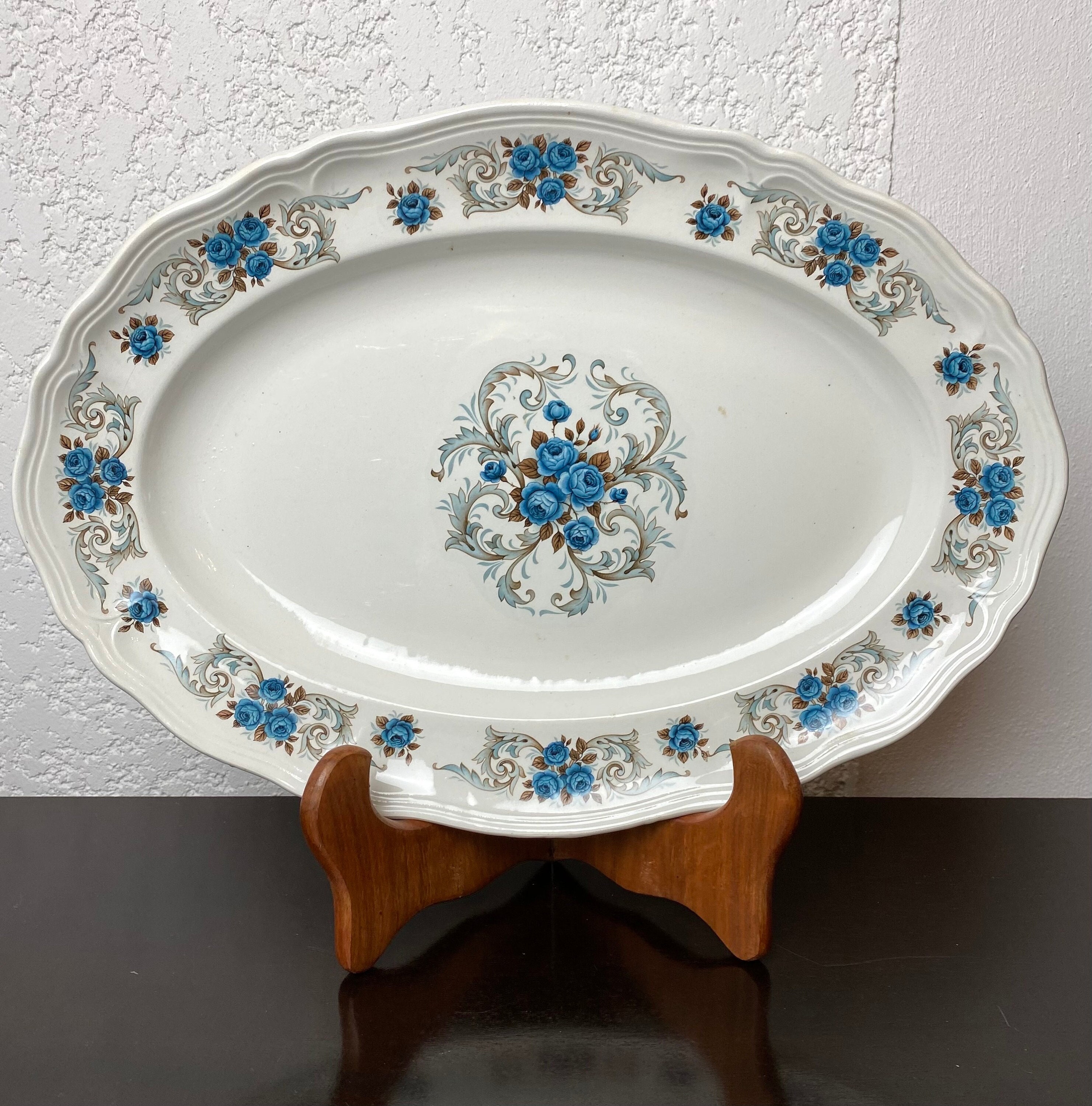 Ovale Servierschale, ORCHIS Moulin des Loups, Vintage-Präsentationsschale aus französischem Steingut mit blauem Rosenmotiv
