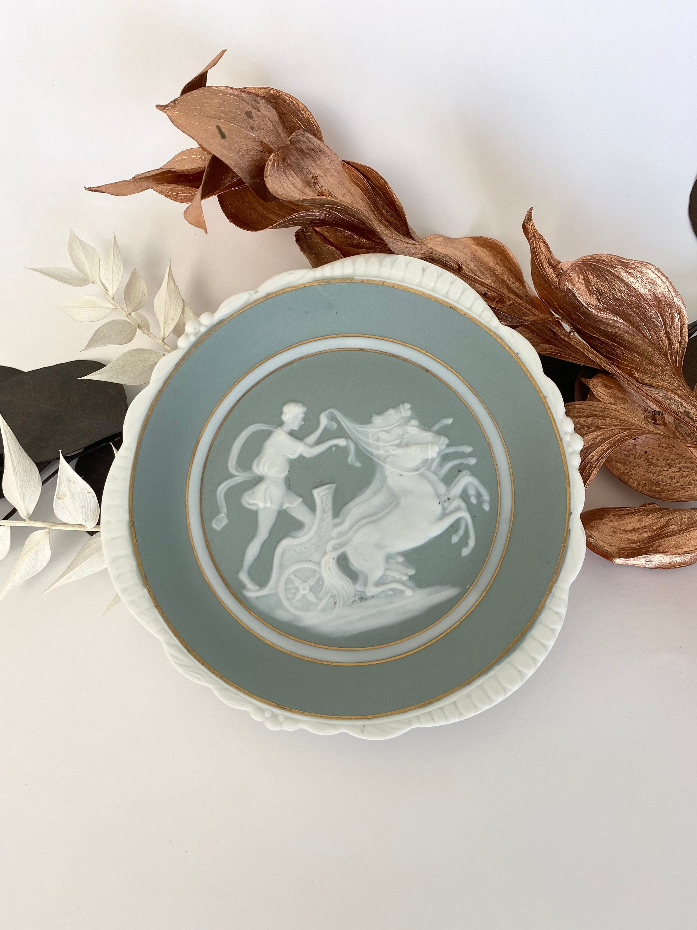 Coupelle Camille Tharaud, Porcelaine de Limoges, Biscuit, Décor Quadrige Romain, Vide Poche, Décorat