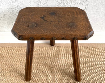 French tripod stool in solid wood, Brutalist style, Solid wood saddle, Vintage MID -Century, XX century,