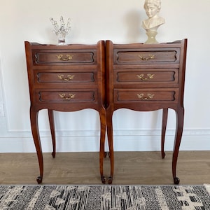 French neoclassical style night tables in solid wood and brass with three drawers, antique bedside table, bedside chest of drawers