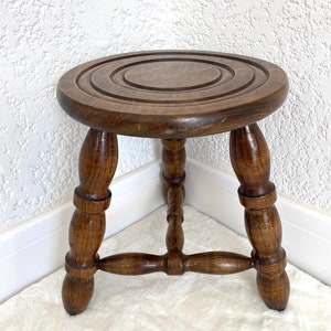 French tripod table in solid turned oak, turned wood saddle, Vintage MID -Century, Frnch vintage
