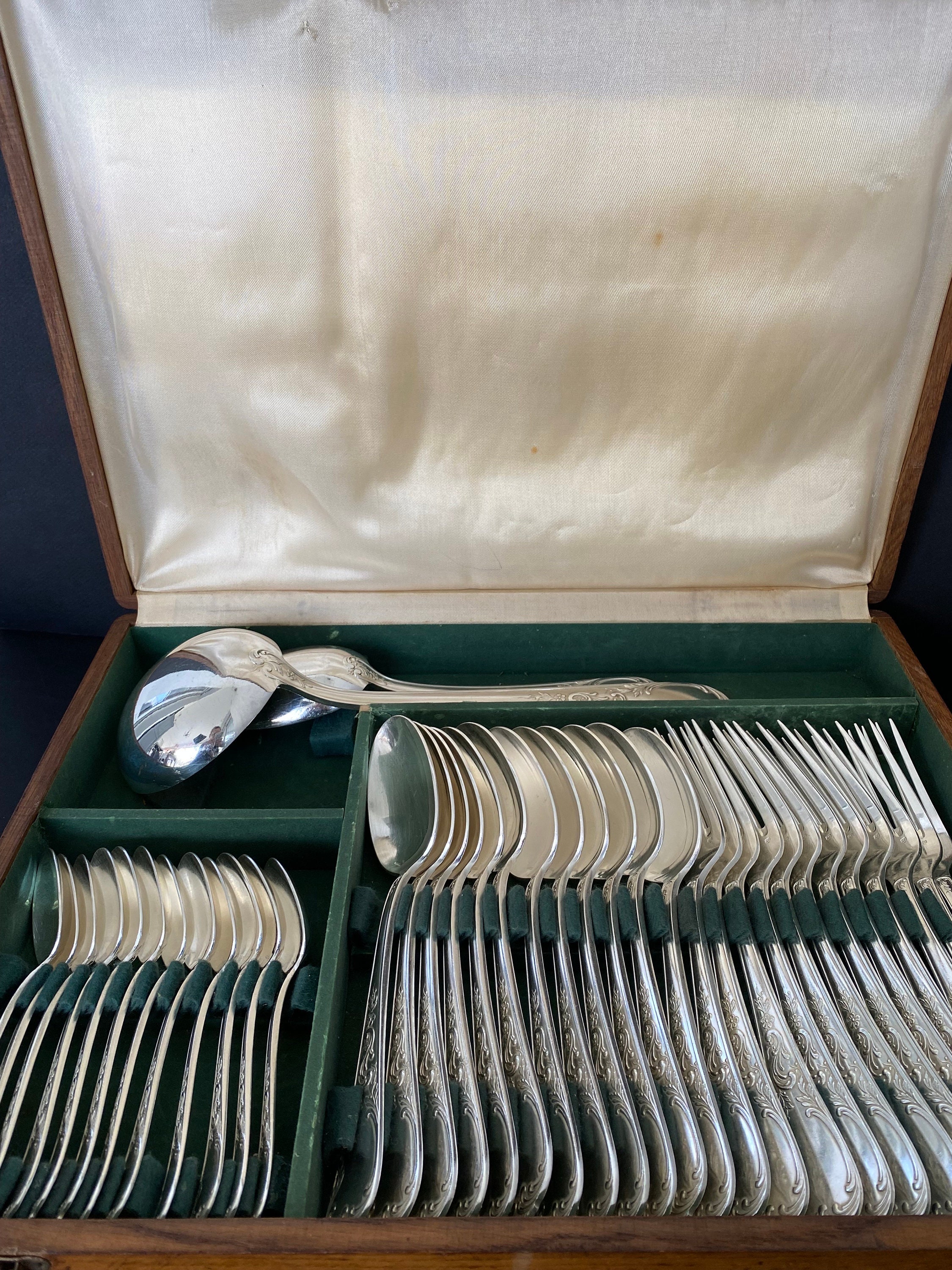 Ménagère François Frionnet 61 pièces(dans son coffret d'origine) - Arts de la table