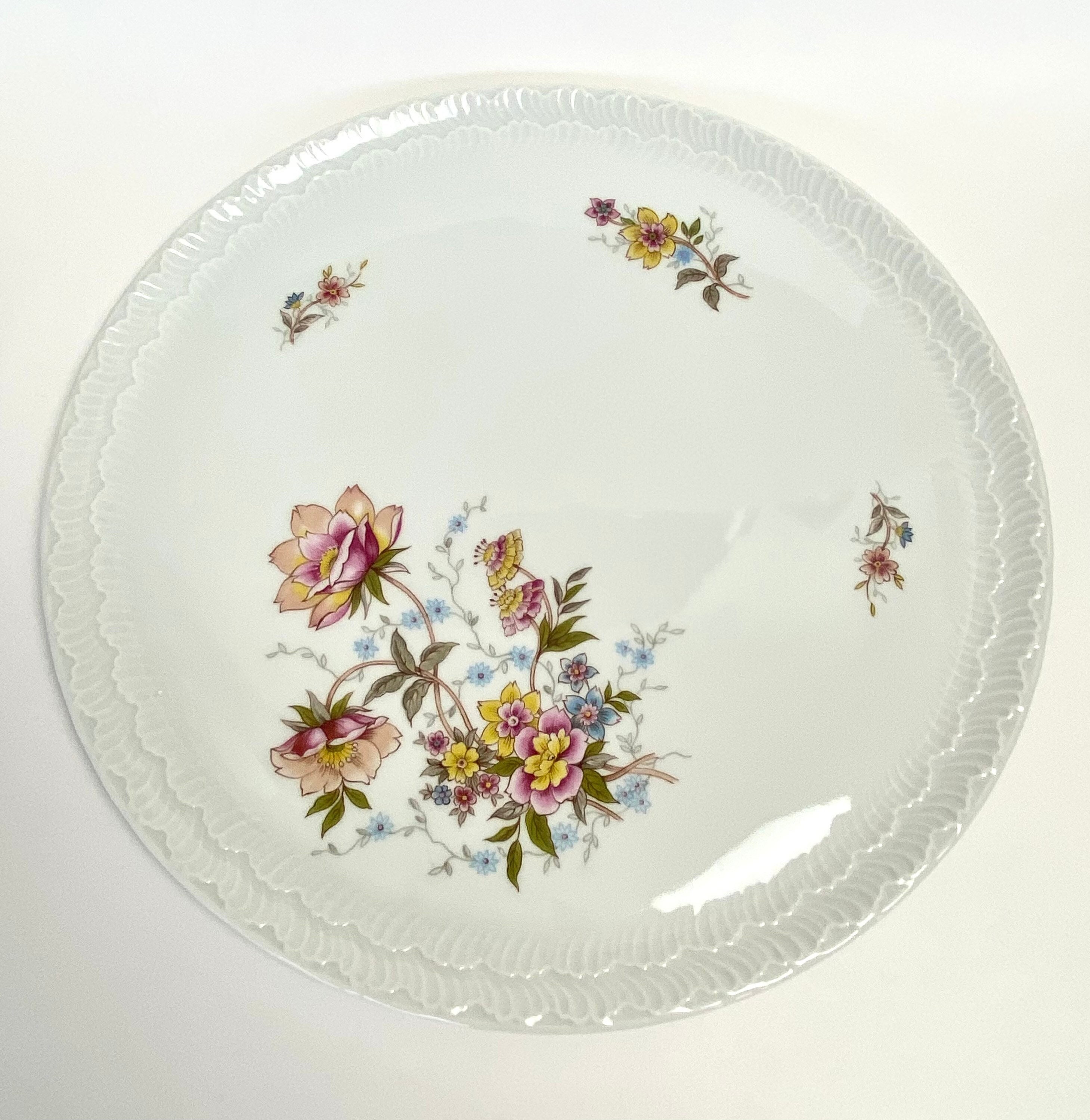 Plat à Gâteau 32 cm//Porcelaine G.labesse de Limoges// Modèle Exclusif Forme Volute//Made in France/