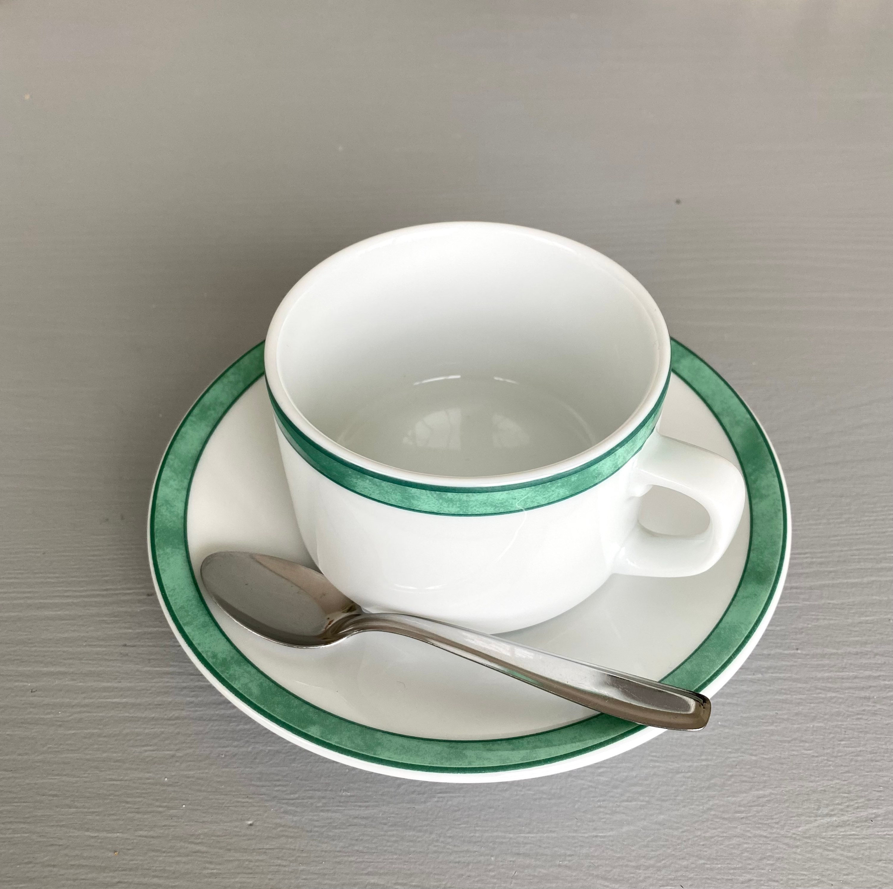 Tasse en Porcelaine Bernardaud Limoges// Tasse Vintage// Blanche avec Un Liseré Vert //Tasses à Café