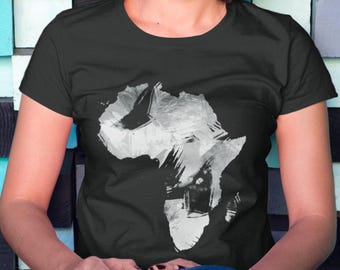 Camiseta com orgulho africano. África do Sul, pintura em aquarela da África, pintura da África, multicolorida, eu amo a África,