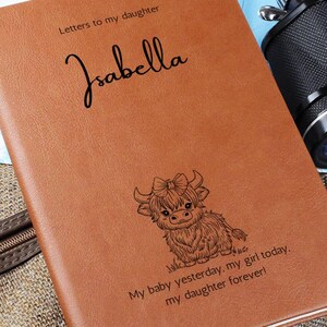 Diario de embarazo, libro para bebé niña, diario de cuero personalizado, guardería Highland Cow, cartas a mi hija, libro de recuerdos para bebé, bebé Highland Cow