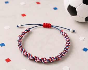 Makramee Armband Frankreich – handgeknüpftes Fußball Fanarmband in Blau Weiß Rot | verstellbares Länderarmband