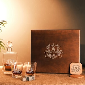 Whisky Dekanter Set Personalisiert • Gravierte Whiskygläser • Valentinstagsgeschenk • Geschenk für Ihn • Hochzeitsgeschenke für Paare • Jahrestag