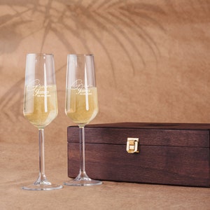 Personalized Champagne Glasses Set Gift, Wedding Champagne Flutes, Wedding Toasting Flutes, Wedding Favors for Couples
