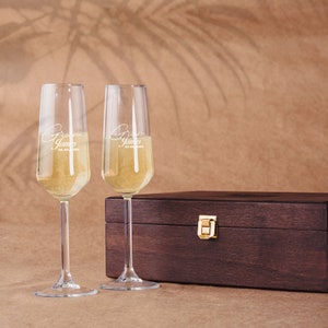 Personalized Wedding Champagne Flutes, Wedding Toasting Flutes, Wedding Favors for Couples,Wooden boxed champagne glasses