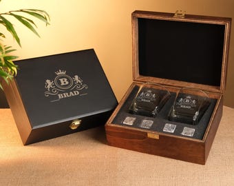 Personalized Whiskey Glasses Set with Whiskey Stones and Wood Box, Groomsmen Gift, Christmas gift, Engraved Scotch Glass, Birthday Gift Dad
