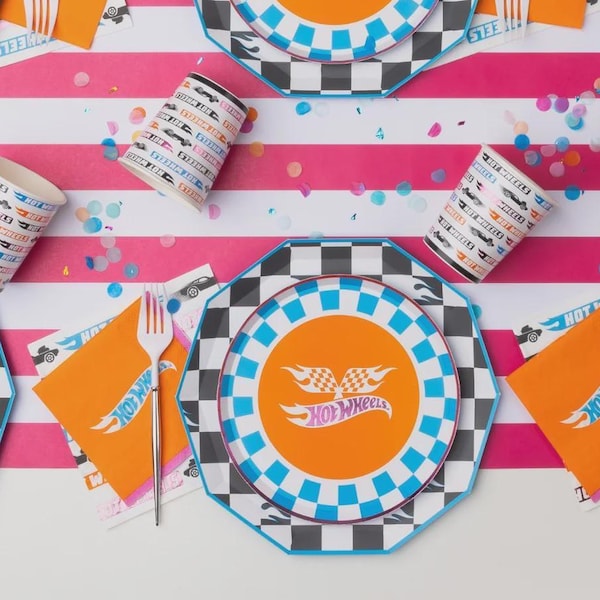 Hot Wheels™ Party Kit for 8 - Race Car Party Supplies