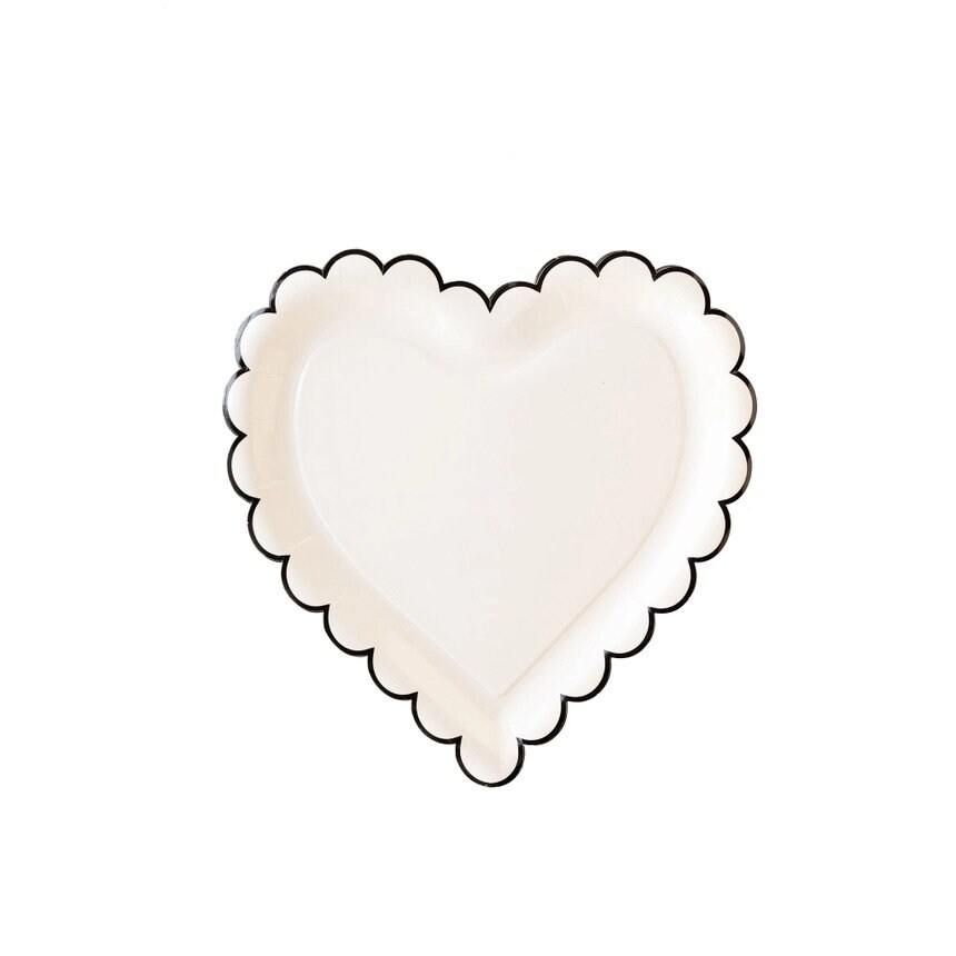 8 Piece Bridal Shower Disposable Party Plates Heart Shaped Paper Plates  Engagement Valentine's Day Wedding Plates Cake Plates 
