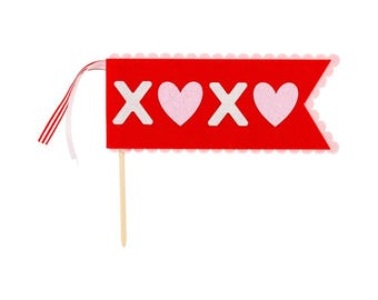 XOXO Felt Pennant, Valentine Felt Banner with Wooden Dowel