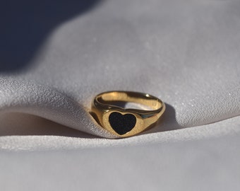 18K Gold Black and White Heart Ring, Stainless STEEL Ring, WATERPROOF Ring, Sweatproof Ring, Heart Ring, Gift For her, Valentine's Day Gift