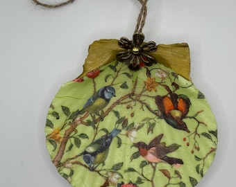 Adorno de pájaro verde