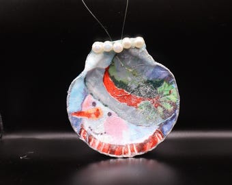 Adorno de concha de muñeco de nieve