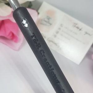 Pen personalisiert mit Lasergravur / Geschenk Pin / ID Pen Individuell / Laser graviert Pen / Mom / Schulanfang