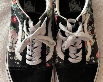 Vans Men’s Shoes – Black/Floral (Size 8.5)
