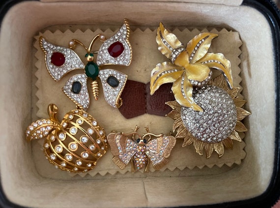 Carolee jewelry best sale pins