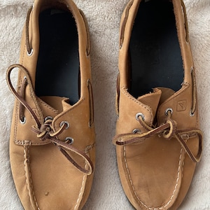 Men’s Sperry Shoes – Size 5, Gently Used & Classic Comfort