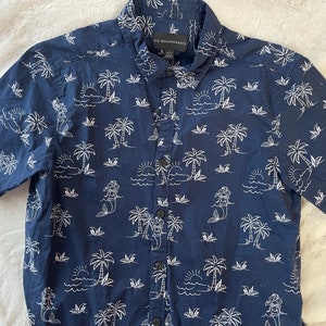 No Boundaries Men’s Shirt – Size Small, Gently Used