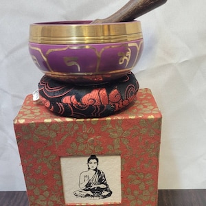 Tibetan Meditation Yoga Singing Bowl Set, Singing bowls for sound healing, meditation, yoga and charka balancing