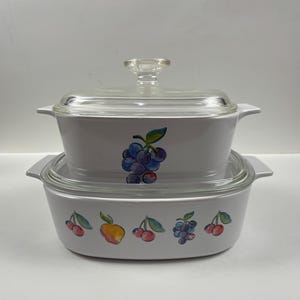 Casseruole e salsiera Corning Ware Corelle Fruit Basket Pattern da 1L, 1,5L, 2L. Uva, ciliegie. Vintage