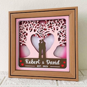 Twee bruidegoms houden van bomen 3D-schaduwdoos SVG/personaliseren gay bruiloft papercut cadeau/gevestigde datum laag karton/voor Cricut/voor silhouet