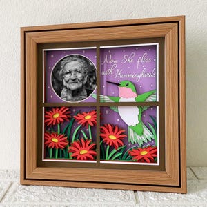 Personnalisez le Colibri commémoratif Shadow Box SVG / Maintenant, elle vole avec les colibris / Monument commémoratif de Noël oiseau 3D / Pour Cricut / Pour Silhouette