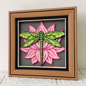Libel en lotus 3D-schaduwdoos SVG/ Namaste-mandalakunst/ Papercut Libel en lotus/3D gelaagd karton/ voor Cricut/ voor silhouet