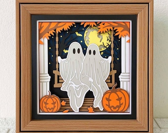 Coppia di fantasmi su un'altalena, riquadro con ombreggiature SVG, illustrazione di Halloween in carta ritagliata (download digitale)