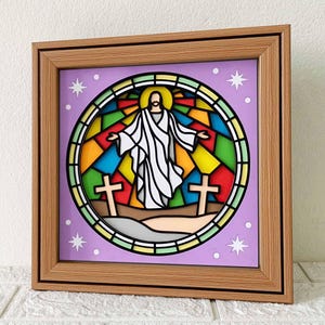 Gesù Resurrezione 3D Shadow Box SVG/ Decorazione del giorno di Pasqua/ Gesù in vetro colorato/ Gesù di Pasqua risorto/ SVG per Cricut/ Per Silhouette