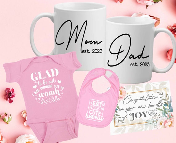 New Parents Gifts-mommy and Daddy Est 2022 Mug Set Pregnancy Gift Set Est  2023 Baby Girl Gift Box Gift Set for New and Expecting Parents 