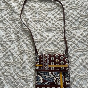 Vera bradley online messenger bag discontinued