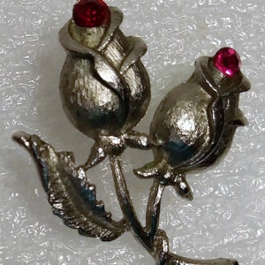 Vintage Mamselle 2 Flower Bud Brooch