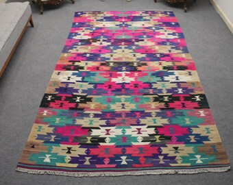 Vintage Turkish Kilim Rug, Colorful Wool, Bohemian Decor (5.6 x 9.9 ft)