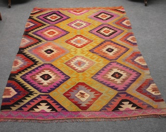 Vintage Kilim Rug, Turkish Wool Area Rug (5.5 x 8.0 ft)