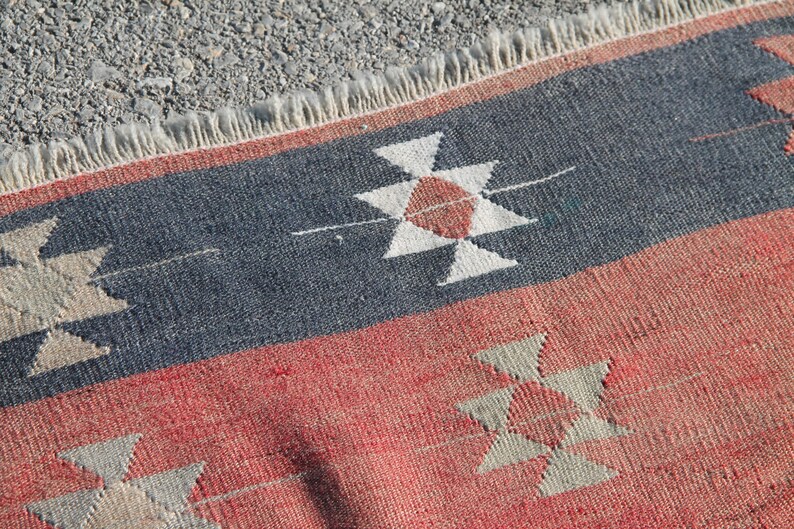 Rood vintage kelimloper, Turks tribal design (3,0 x 6,8 ft) afbeelding 5