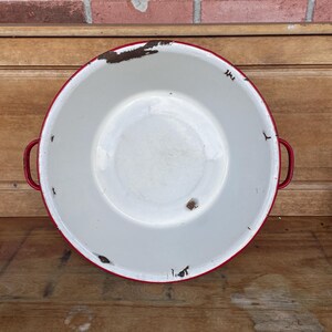 Vintage Red and White Enamelware Wash Tub: 16 inch Rustic Farmhouse Basin