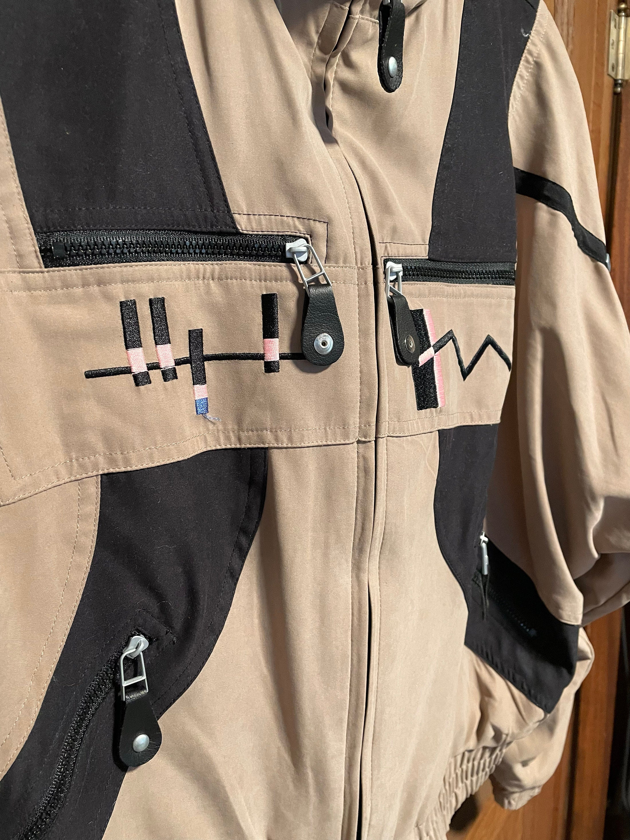 Vintage Jamie Sadock Full-zip Jacket Windbreaker Style 0560 Memphis Embroidery Cafe Au Lait With Black Zippers, 80s Fashion, 90s Fashion - Etsy Vintage Jamie Sadock Full-zip Jacket Windbreaker Style 0560 Memphis Embroidery Cafe Au Lait With Black Zippers, 80s Fashion, 90s Fashion - Etsy