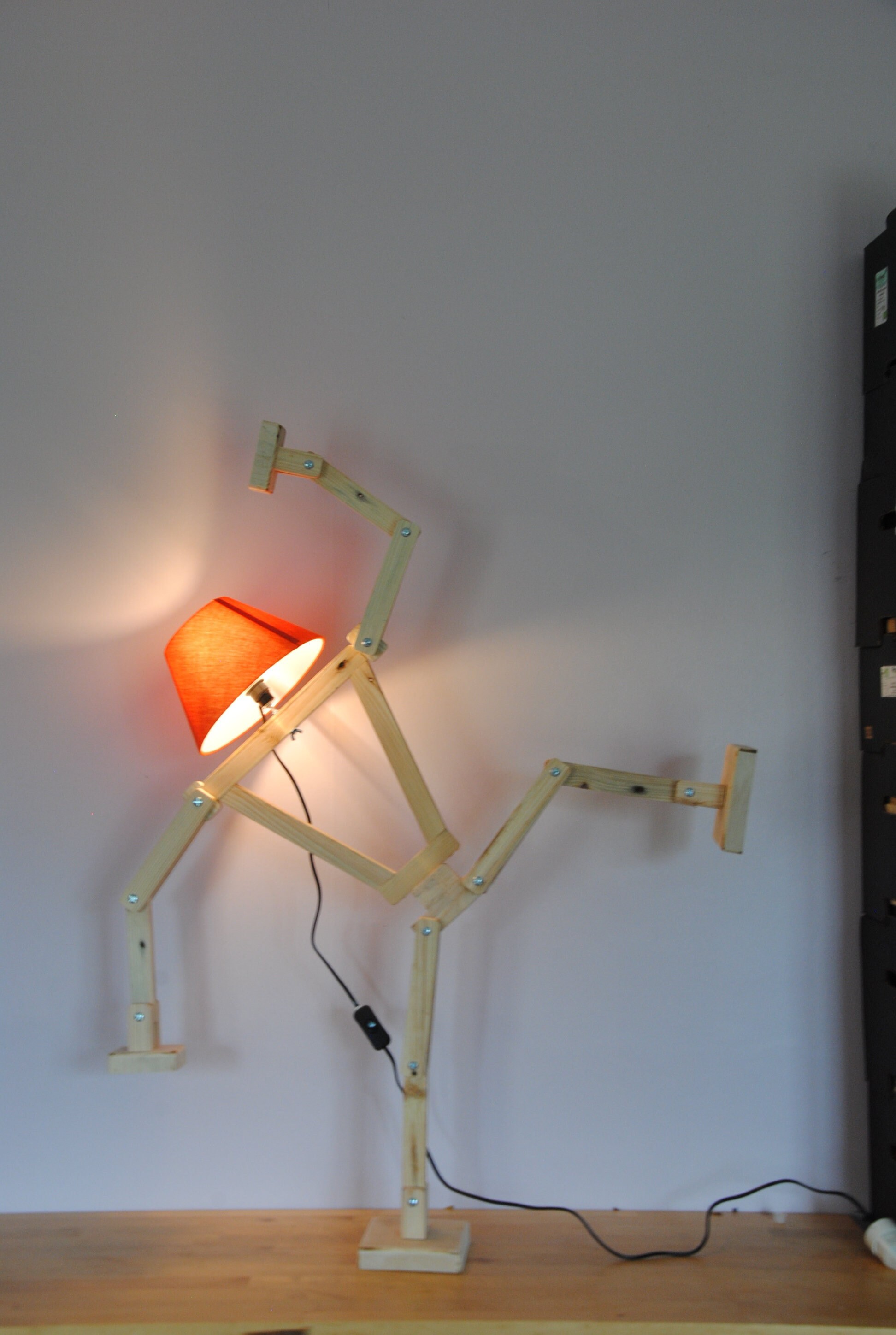 Lampe Articulée Bonhomme Bois