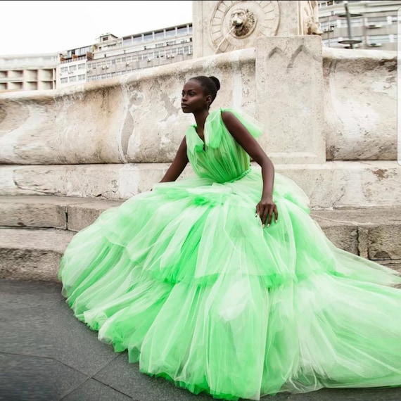 Queen Gown, Maxi Tulle Dress, Fashon Show Dress, Princess Gown, Prom Gown,  Wedding Dress, Built-in Bra Evening Dress, Plunge Neck Dress,gift -   Canada