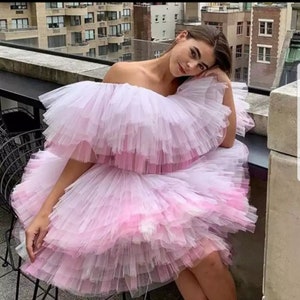 Short puffy pink dress sale
