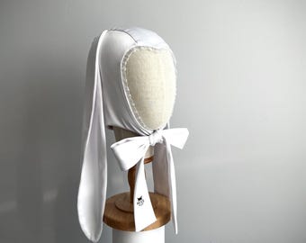 Bonnet oreilles de lapin en satin blanc, bonnet vintage lapin, capuche lapin, chapeau adulte avec oreilles, bonnet animal adulte, cagoule lapin
